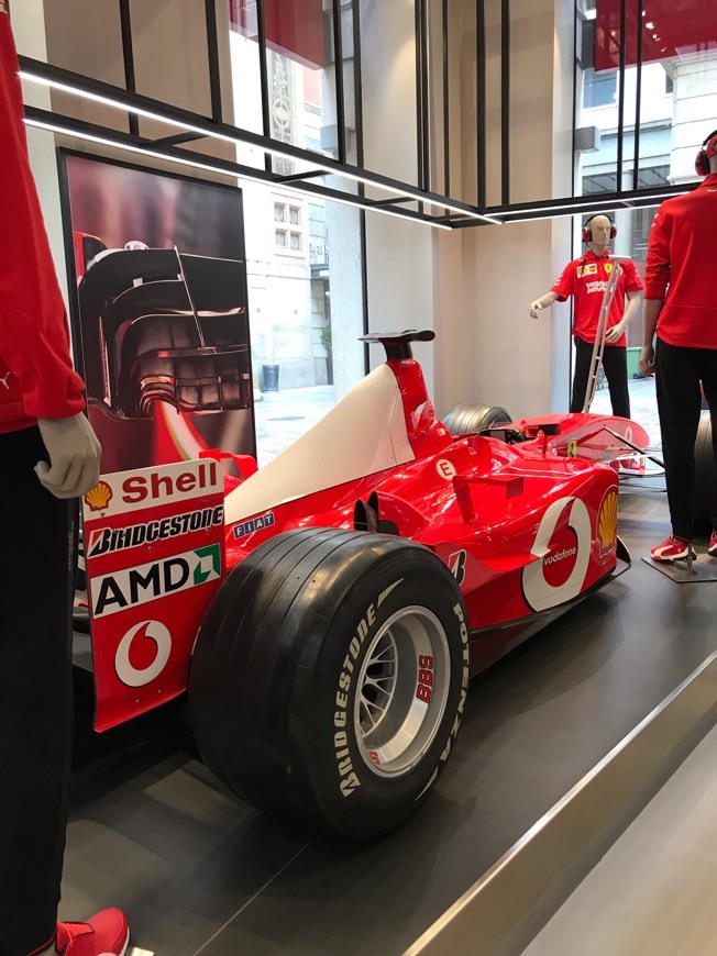 Lugar Ferrari Store Milano