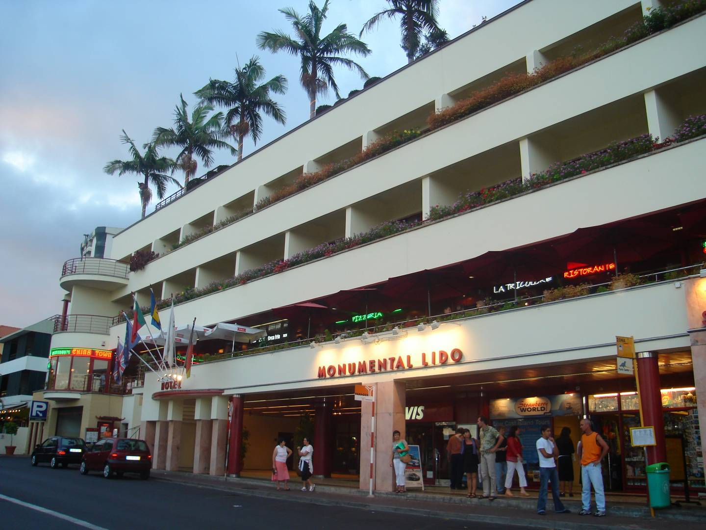 Places Centro Comercial Monumental Lido