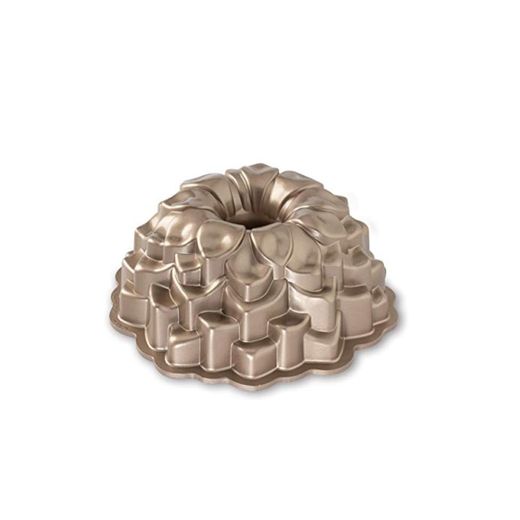 Nordic Ware 87537 -  Blossom Bundt Molde, 2.4 L, 1unidad, modelo