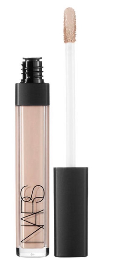 Fashion Nars corretor 
Antiolheiras luminoso