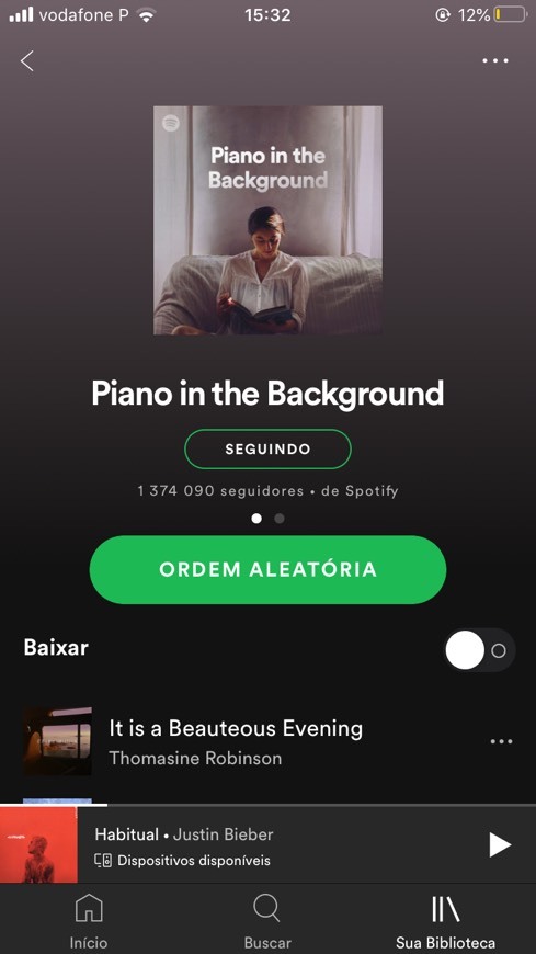 Canción Piano in the Background