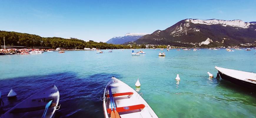 Place Lake Annecy