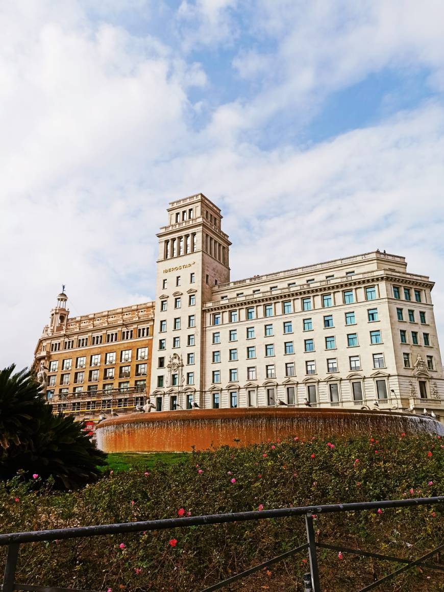 Place Plaça de Catalunya