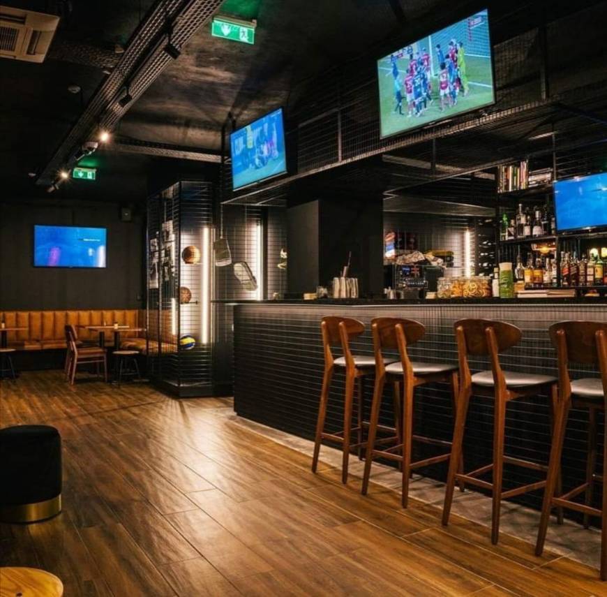 Restaurants Tribuna Sports Bar & Grill - Food & Drinks