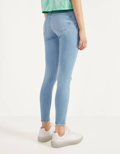 Jeans push up com Mid Waist 