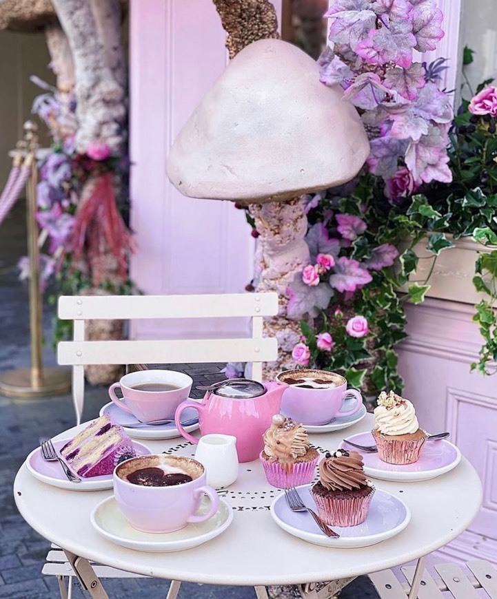 Place Peggy Porschen Cakes