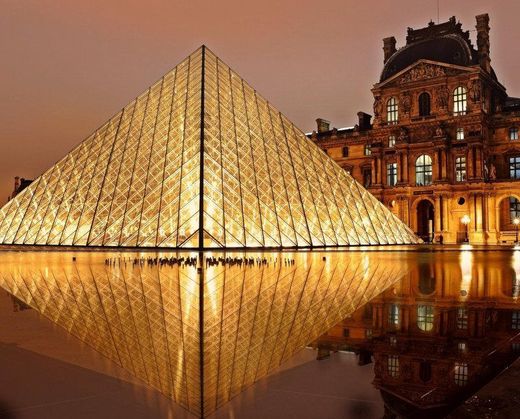 Museo del Louvre