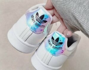 Producto Adidas San Smith holographic 