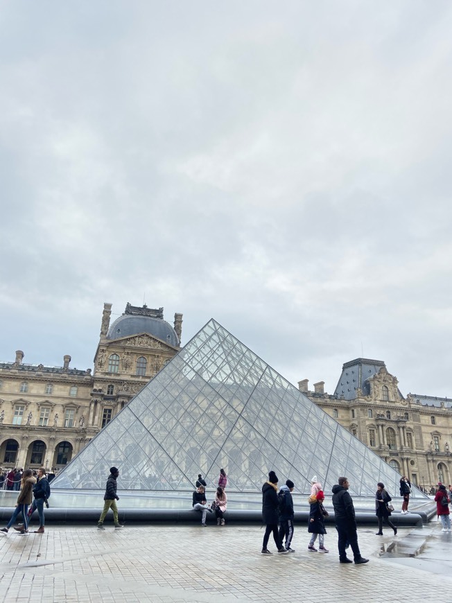 Place Museo del Louvre