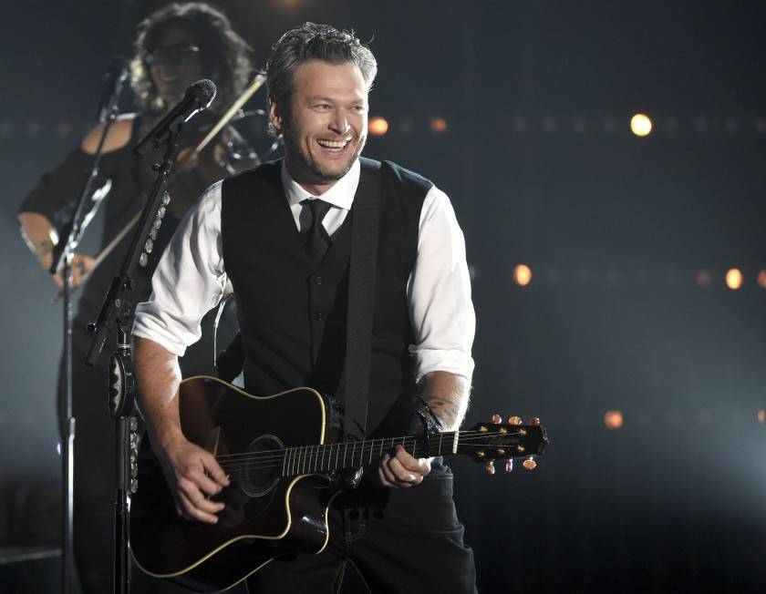 Blake Shelton - Footloose (Official Music Video) - YouTube