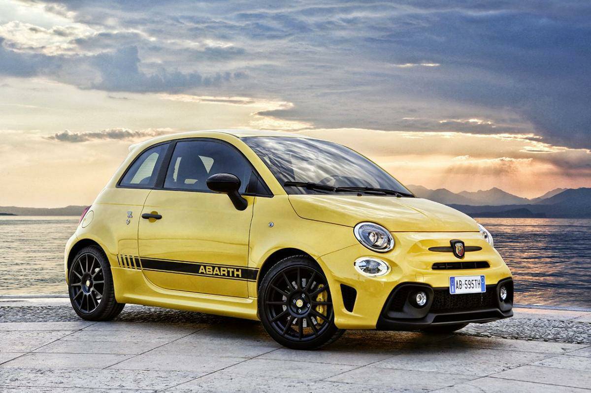 Moda 595 Abarth Competizione