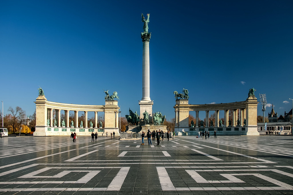 Lugar Plaza de los Héroes