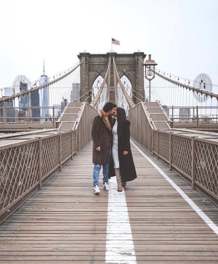 Place Brooklyn Bridge