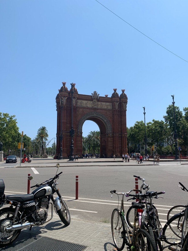 Place Arc de Triomf