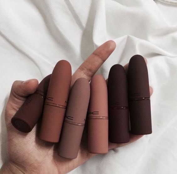 Social Batons 💄