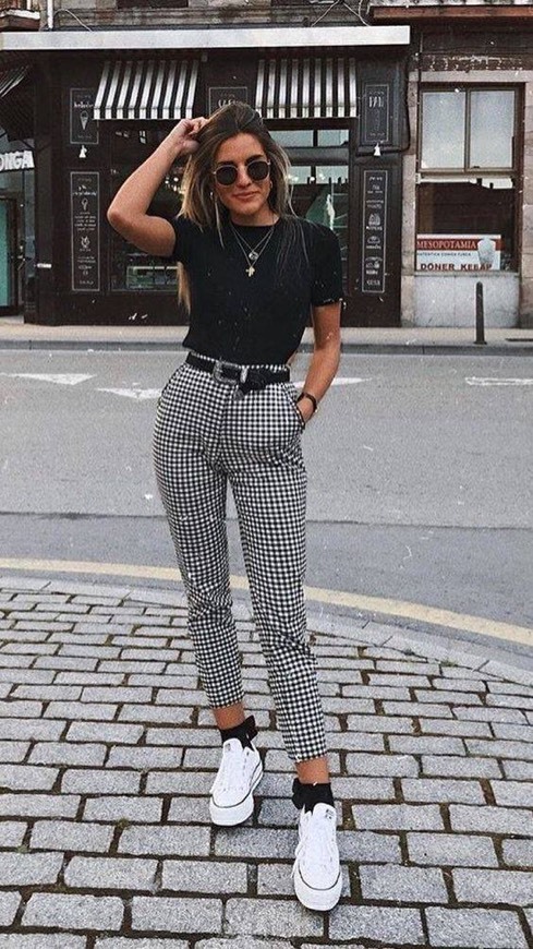 Social Outfit preto e branco 