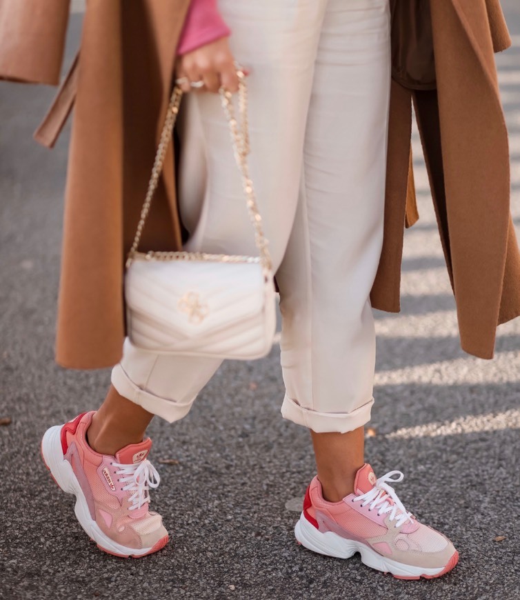 Social Adidas Falcon Pink