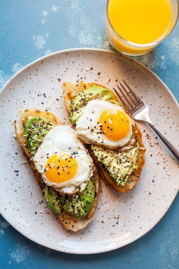 Fashion avocado toast with egg 🥑🍳