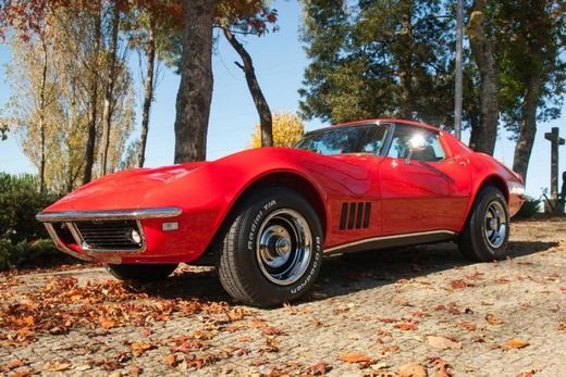 Social Classic Chevrolet Corvette 