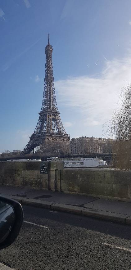 Place Torre Eiffel