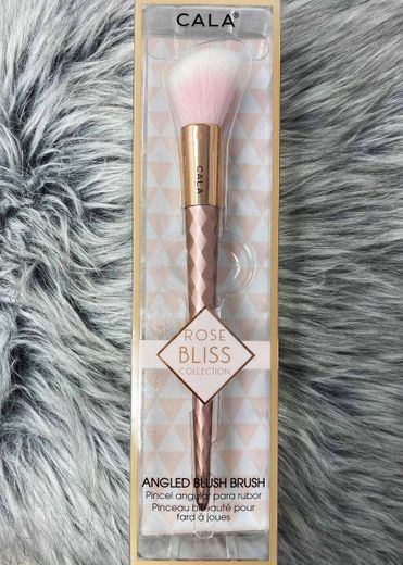 Rose Bliss Angled Blush Brush

