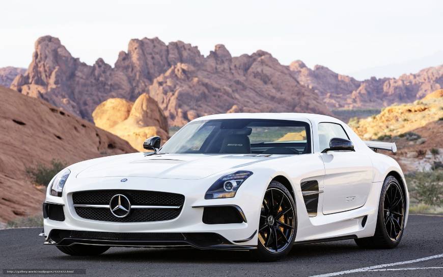 Social Mercedes SLS AMG