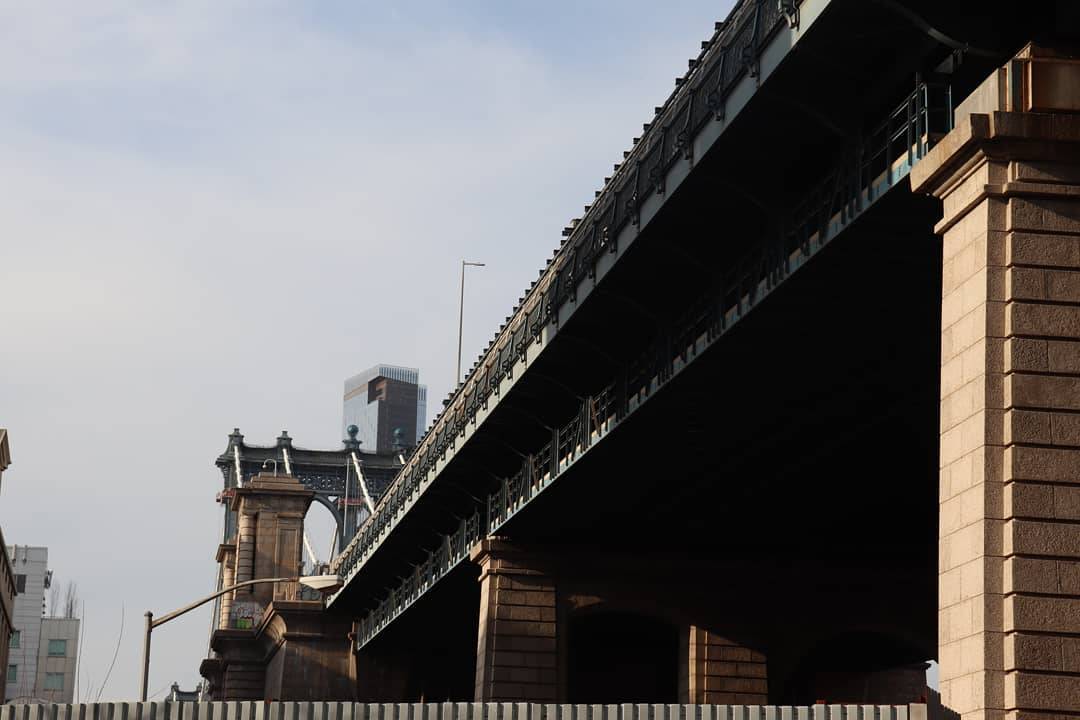 Place Manhattan Bridge