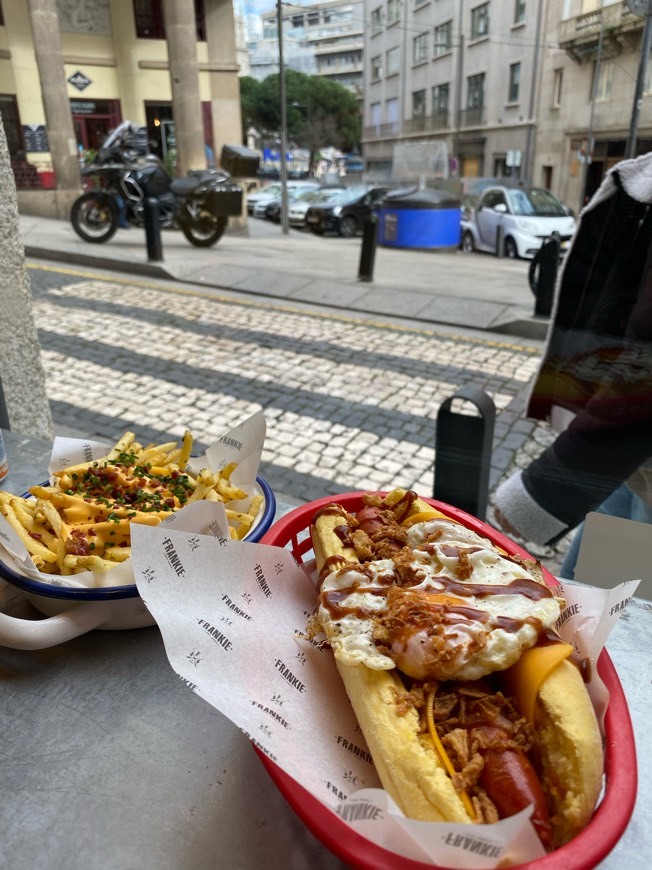 Restaurantes Frankie Hot Dogs