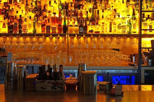 Gin Fizz Cocktail Bar