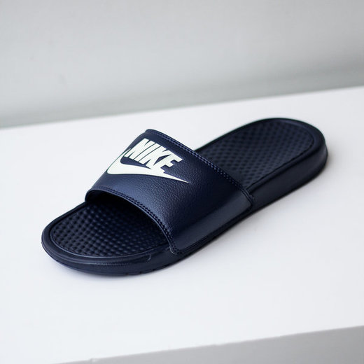 Nike Benassi