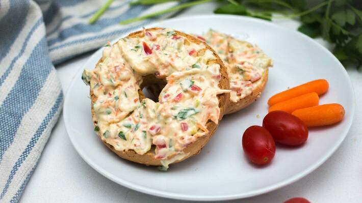 Moda Bagels com Queijo Fresco e Vegetais