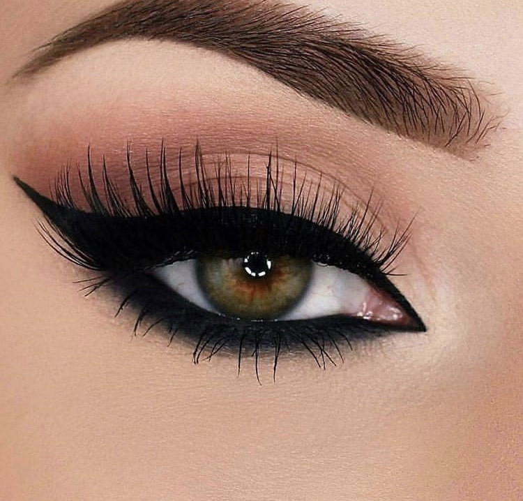 Fashion Eye makeup 