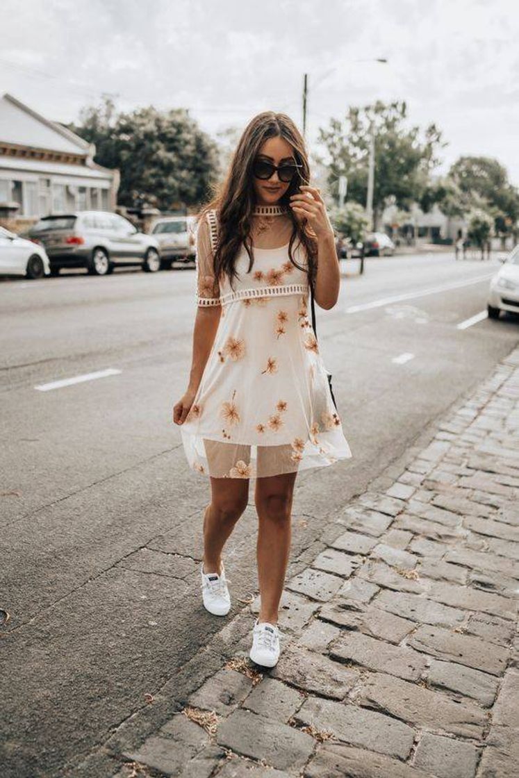 Moda Look tênis branco