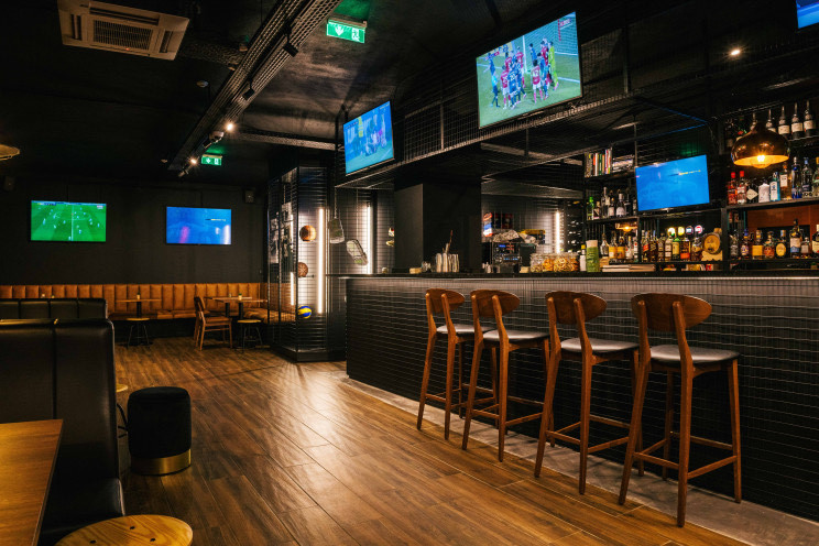 Restaurantes Tribuna Sports Bar & Grill - Food & Drinks