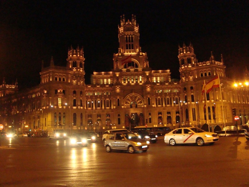 Place Plaza de Cibeles