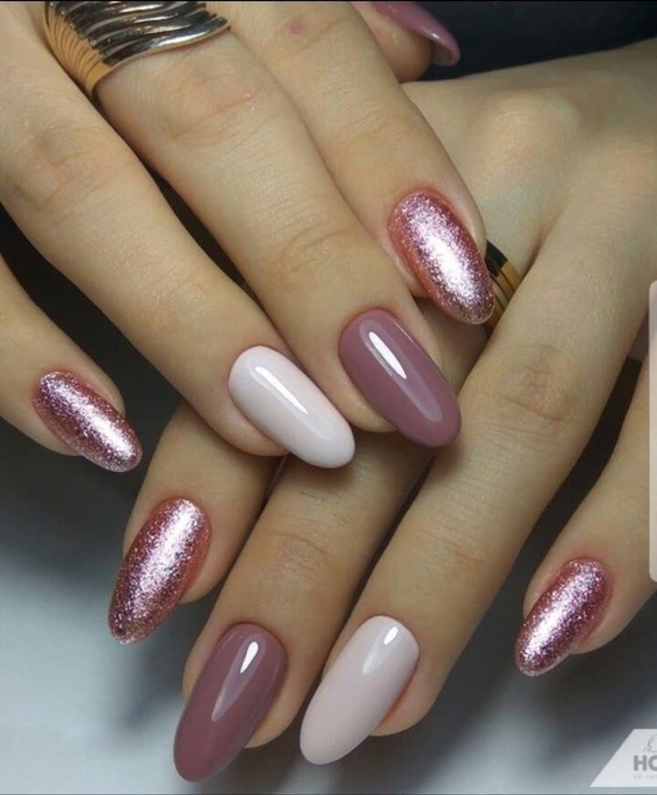 Moda Nails