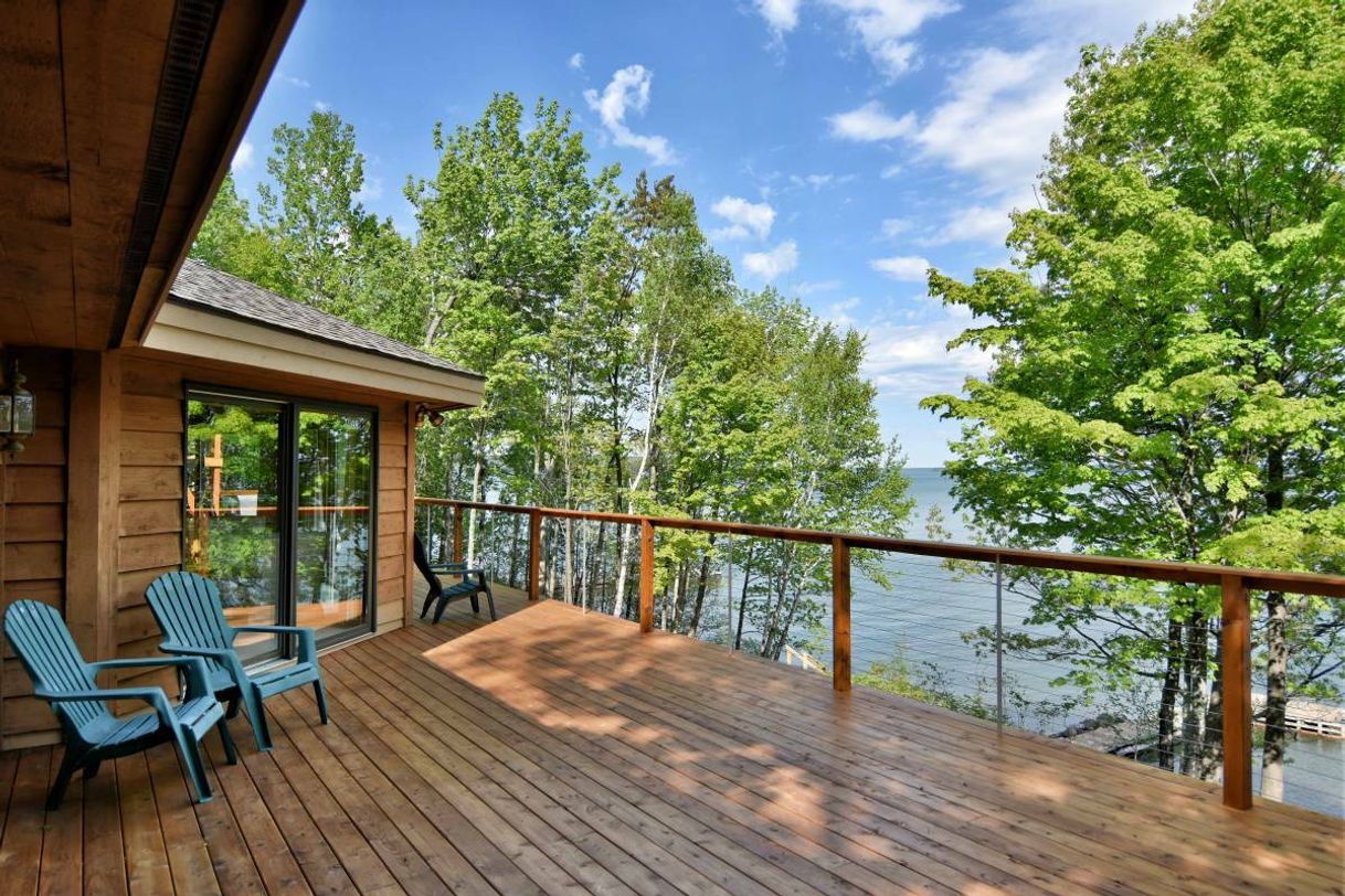 Fashion Wood Balcony + Sea View