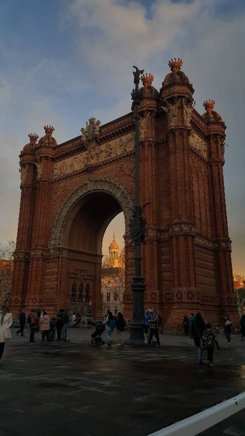 Place Arc de Triomf