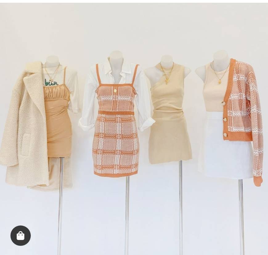 Social Verge girl outfits
