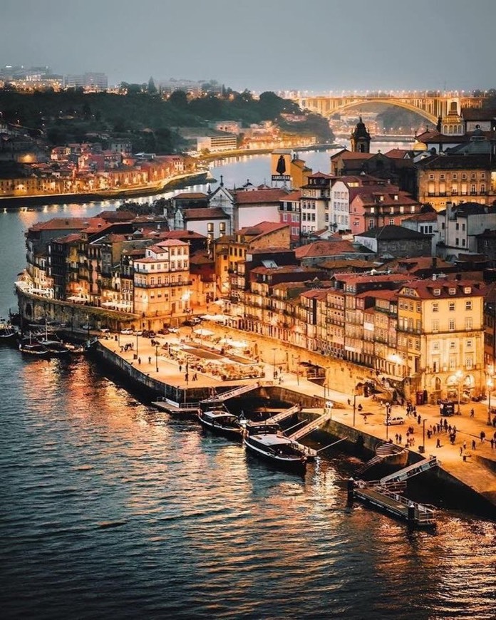 Lugar Ribeira do Porto