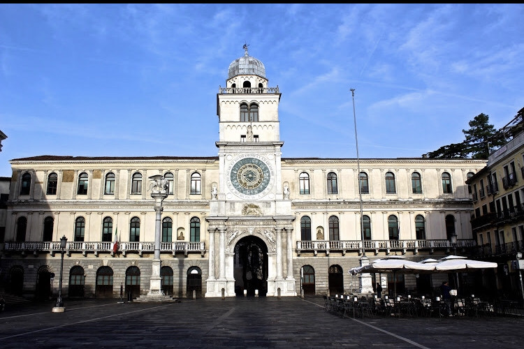 Places Piazza dei Signori