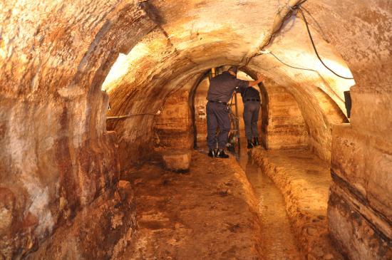 Lugares Galerias romanas da rua da Prata 