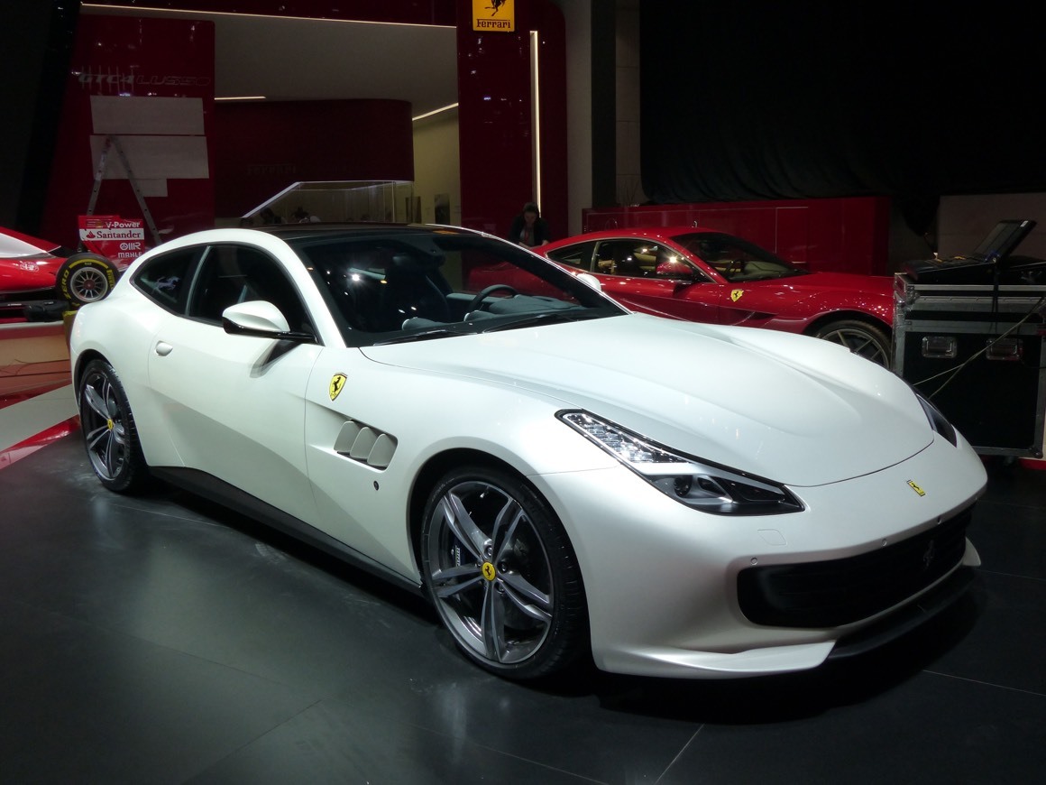 Fashion Ferrari GTC4 Lusso