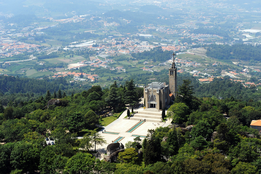 Lugar Montanha e Santuário da Penha