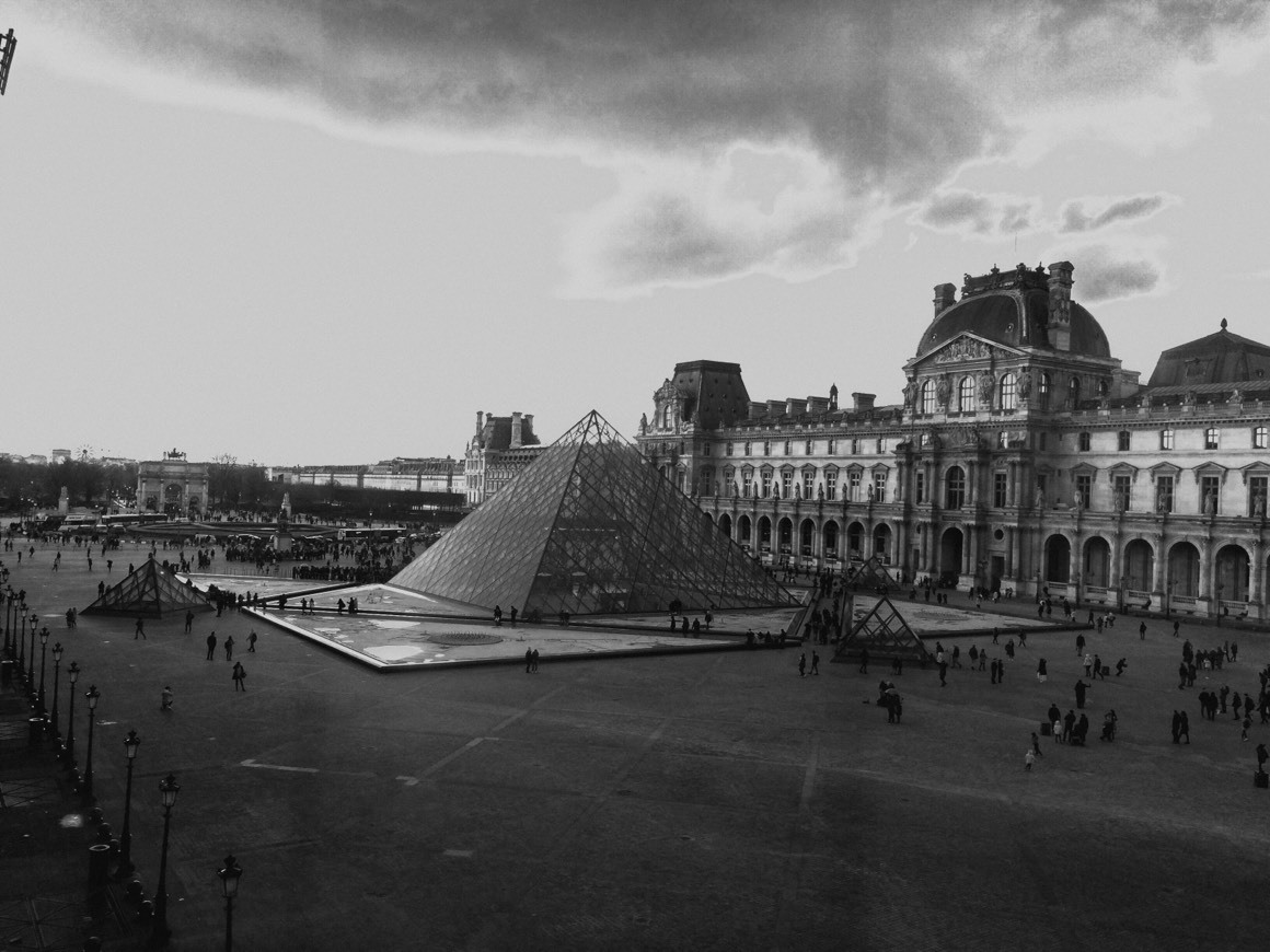 Place Museo del Louvre