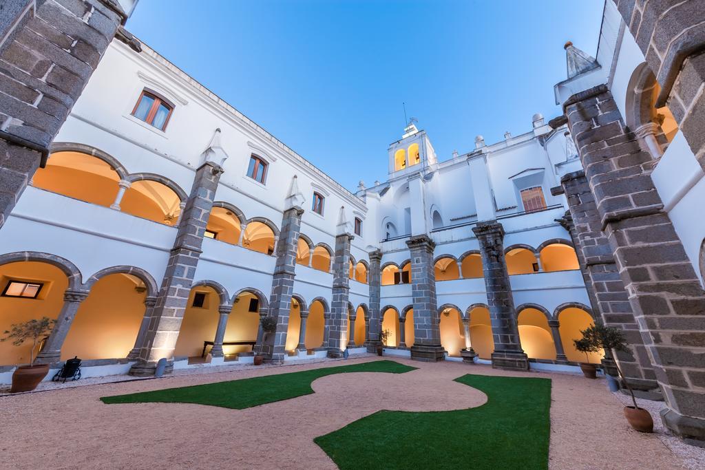 Lugar Convento do Espinheiro, Historic Hotel & Spa - Évora