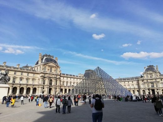 Museo del Louvre