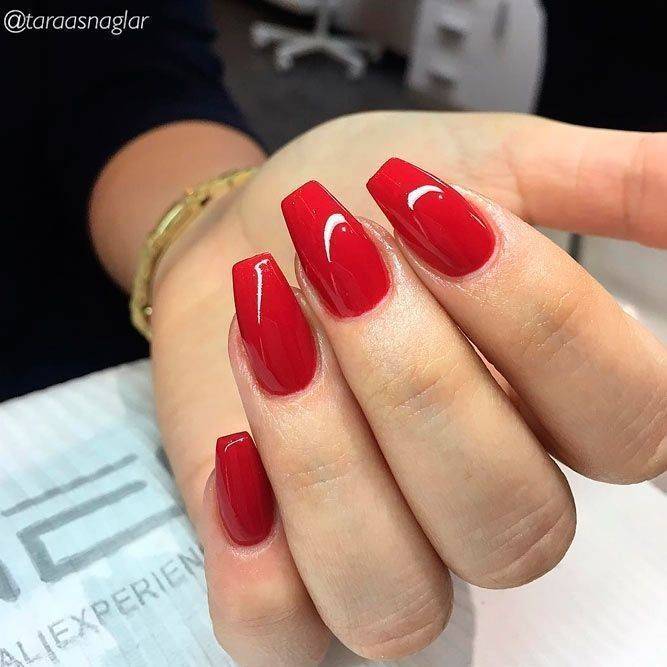 Moda RED NAILS