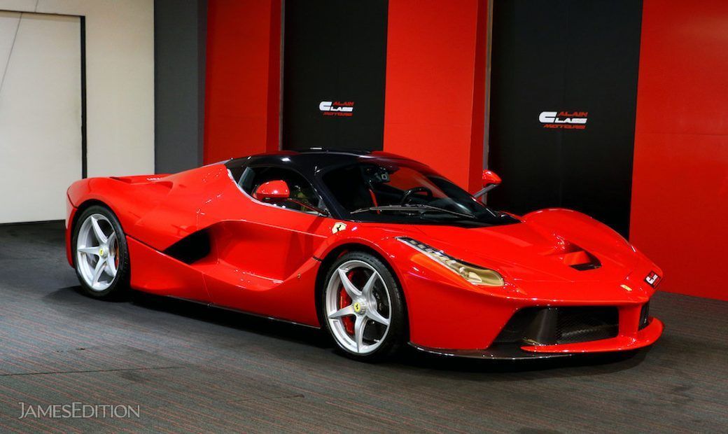 Social Ferrari LaFerrari