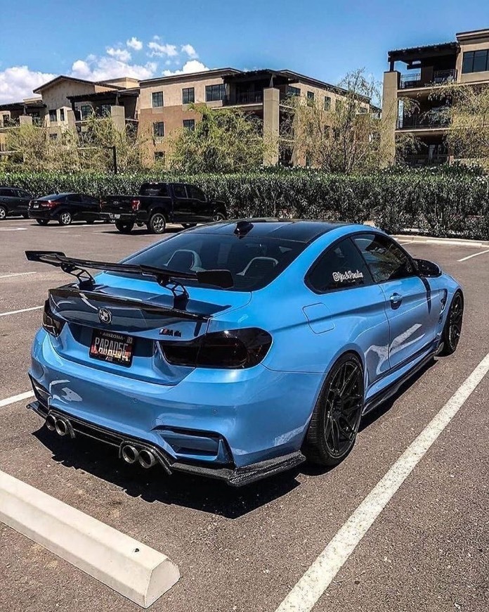 Social BMW M4